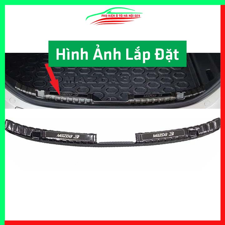 Ốp chống trầy cốp Mazda 3 2020-2023 cacbon sáng bóng