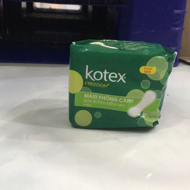 Băng vệ sinh Kotex Freedom Maxi không cánh 8M