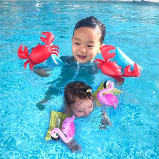 Phao tay tập bơi cho bé