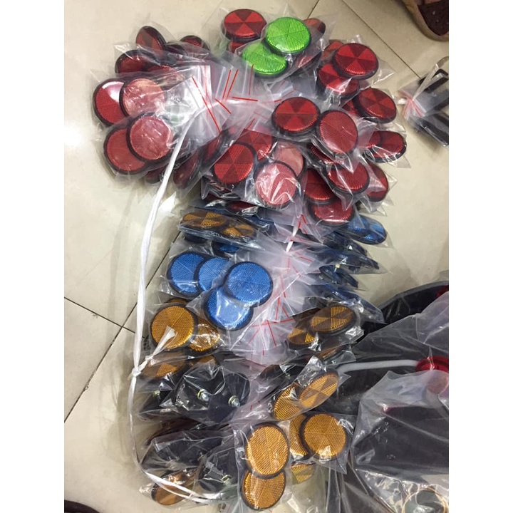 Mắt mèo phản quang siêu sáng gắn cho mọi dòng xe kiểu màu xanh đỏ bạc vàng lắp trước sau xe bảo hành (giá 1 đôi) 1 năm