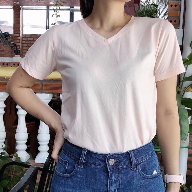 Áo thun cổ tim