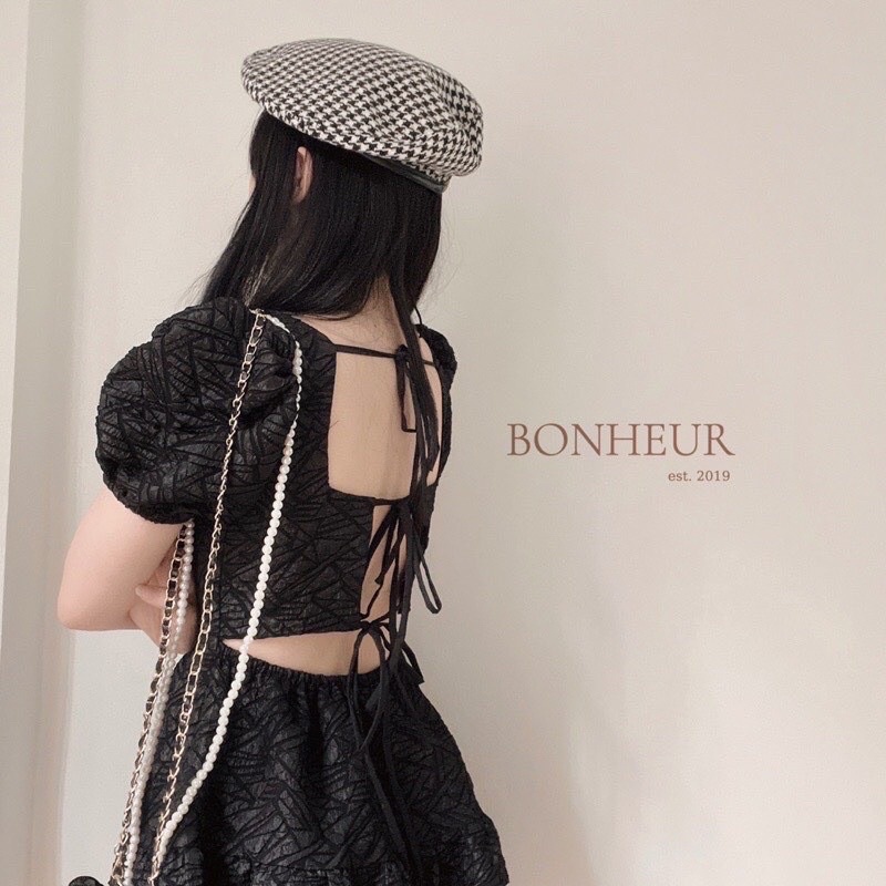 [Váy babydoll] Váy cổ vuông hở lưng thắt dây