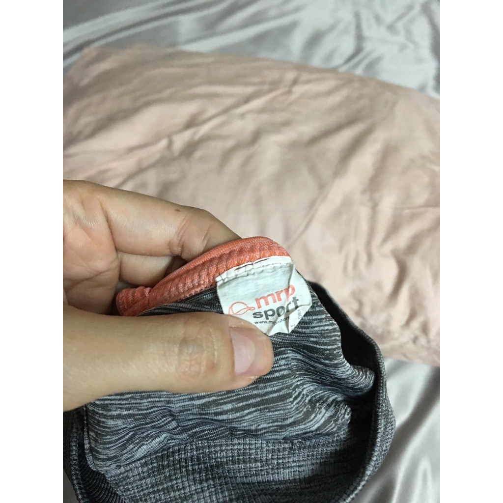 Áo bra tập si xám size S dây chéo có mút