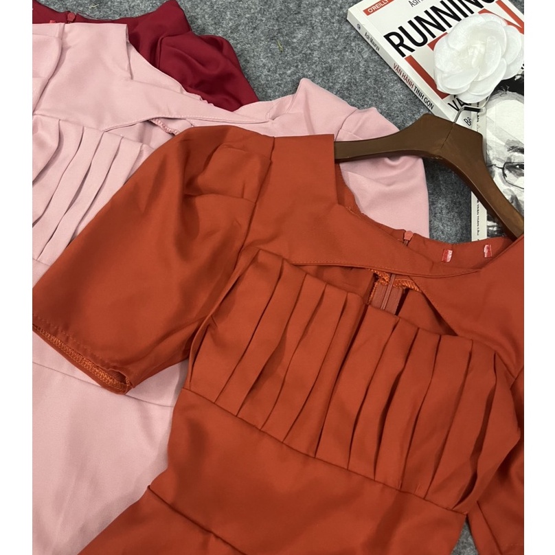 ĐẦM DỰ TIỆC XOÈ DÀI QUA GỐI XẾP LY KHOÉT CỰC