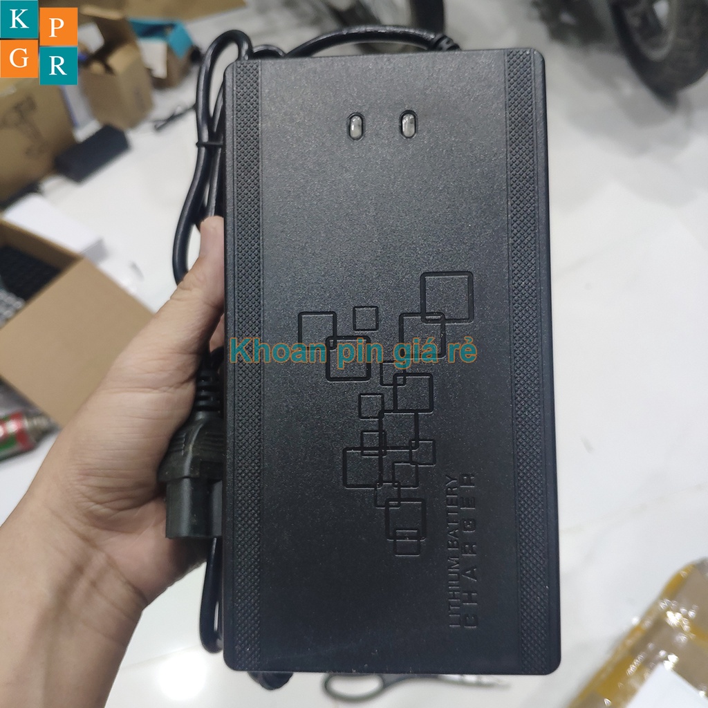 Sạc 7S 29.4V 10A dùng cho pin Li-ion 3.7V