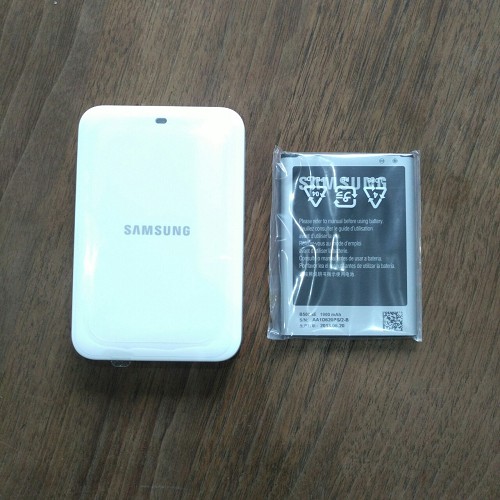 Dock sạc pin + pin Samsung S4 mini