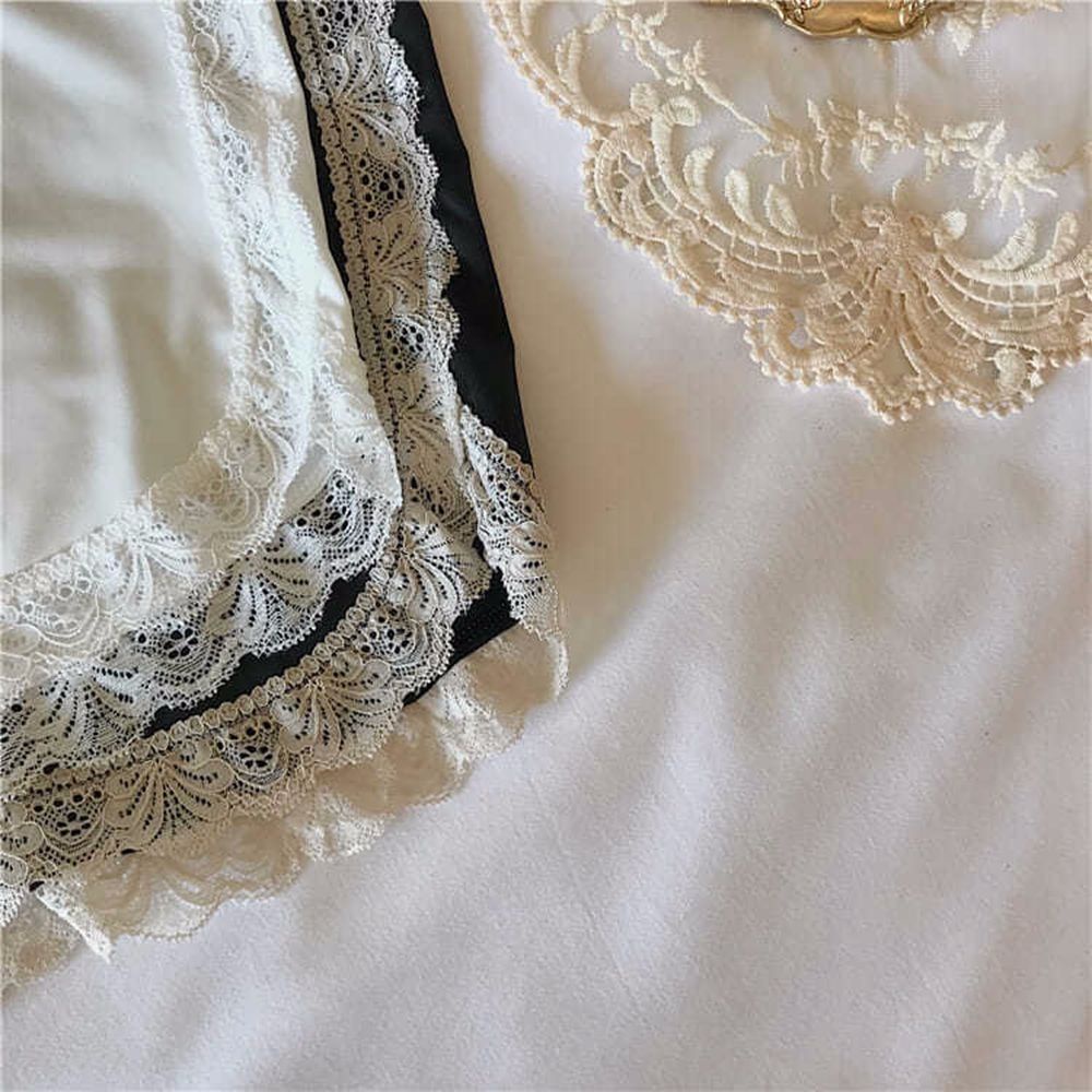 Quần short bằng polyester phối ren thời trang xinh xắn cho nữ