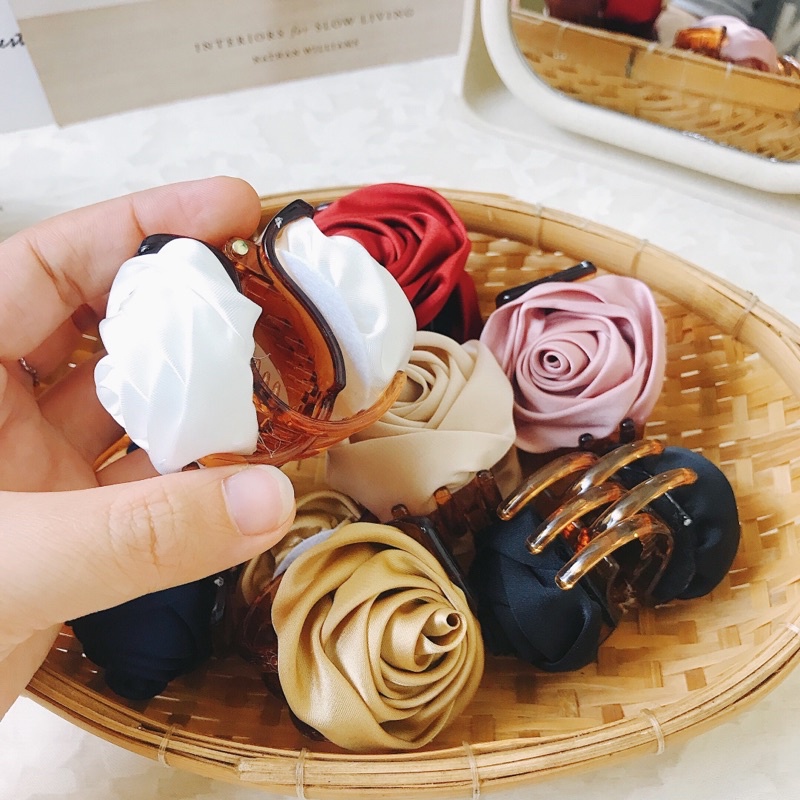 Kẹp càng cua nụ hoa hồng sang chảnh cho phái nữ