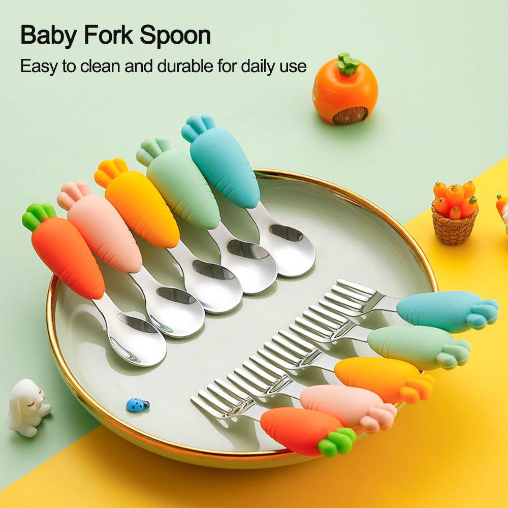 Bộ Muỗng Nĩa Hình Cà Rốt Dễ Thương Cho Bé