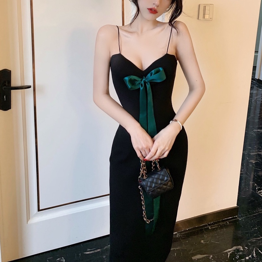 Đầm Hai Dây Màu Đen Dáng Ôm Phong Cách Âu Mỹ Thời Trang Quyến Rũ Cho Nữ