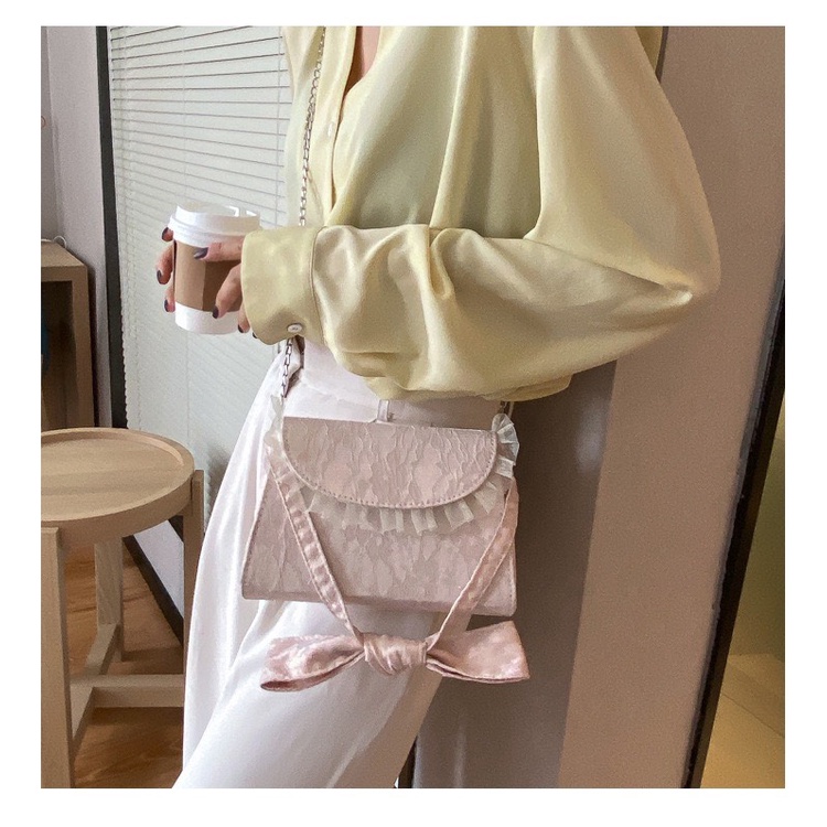 Túi đeo vai đeo chéo 2 màu trắng-hồng kiểu ren xinh xắn T52 Mayconner