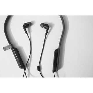Tai nghe bluetooth Sony XB70BT