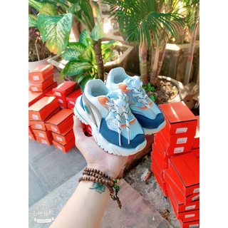 Giày thể thao siêu nhẹ cho bé