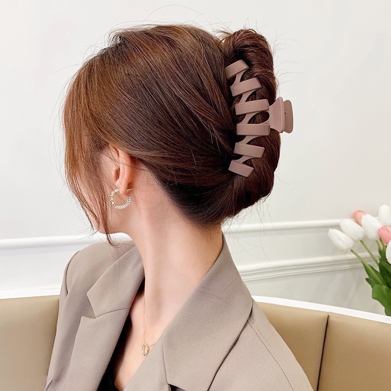 Kẹp tóc lò xo chữ M đan chéo màu thời trang nữ tính K127