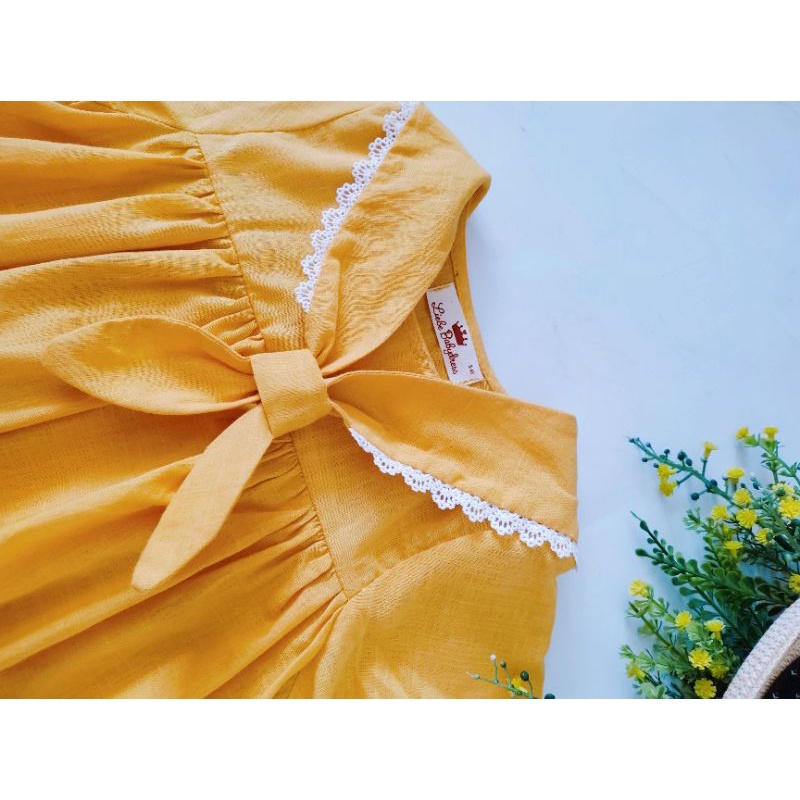 Đầm linen thủy thủ viền ren trắng cho bé gái