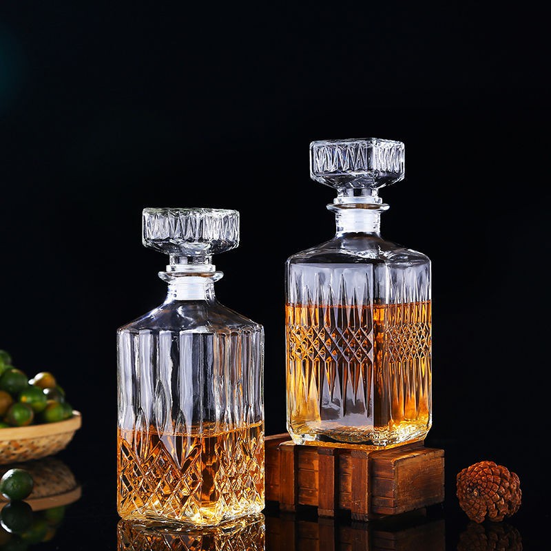 Bình đựng rượu ngâm sâm thuỷ tinh Vuông 850ml