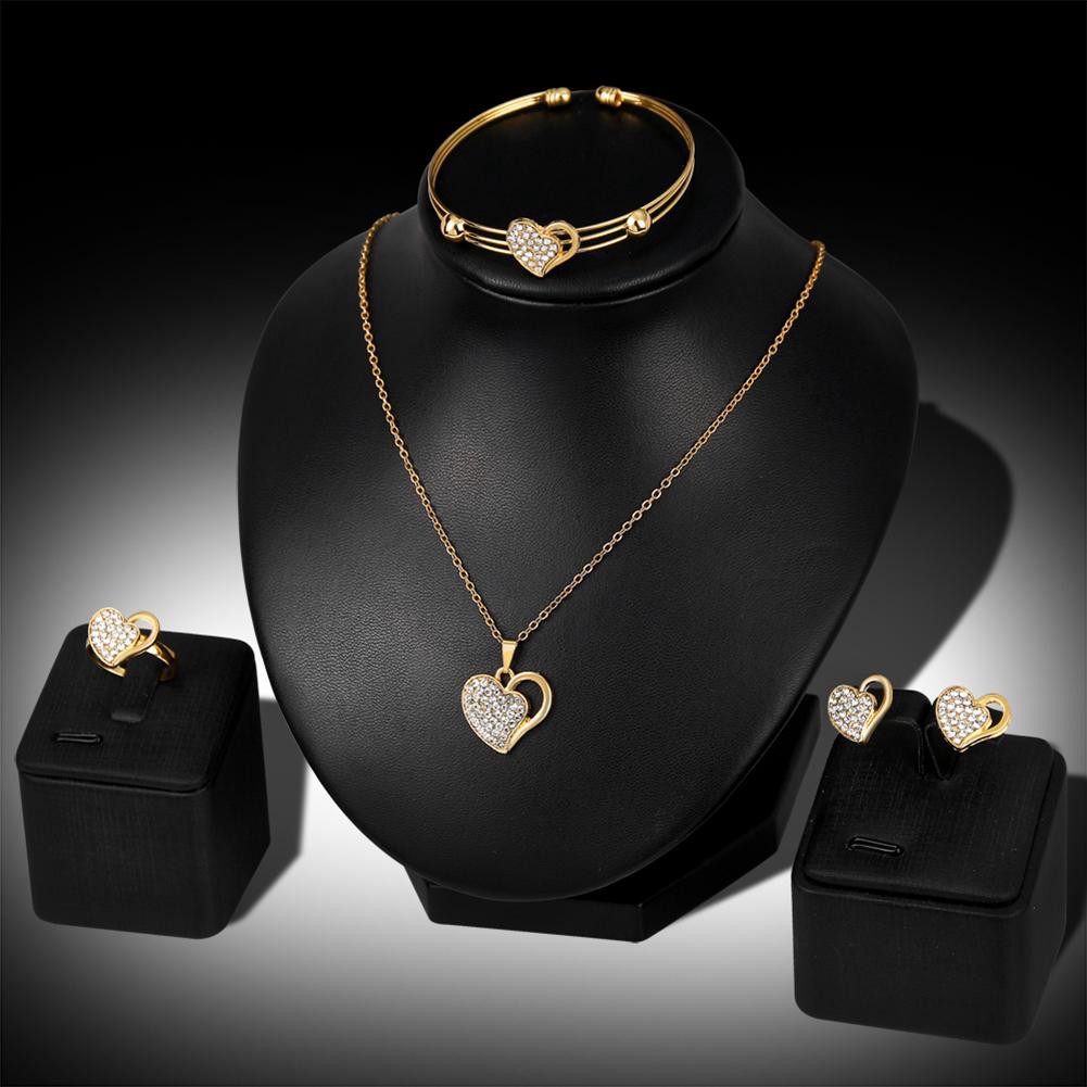 Bộ dây chuyền , nhẫn , khuyên tai mặt trái tim đính đá pha lê