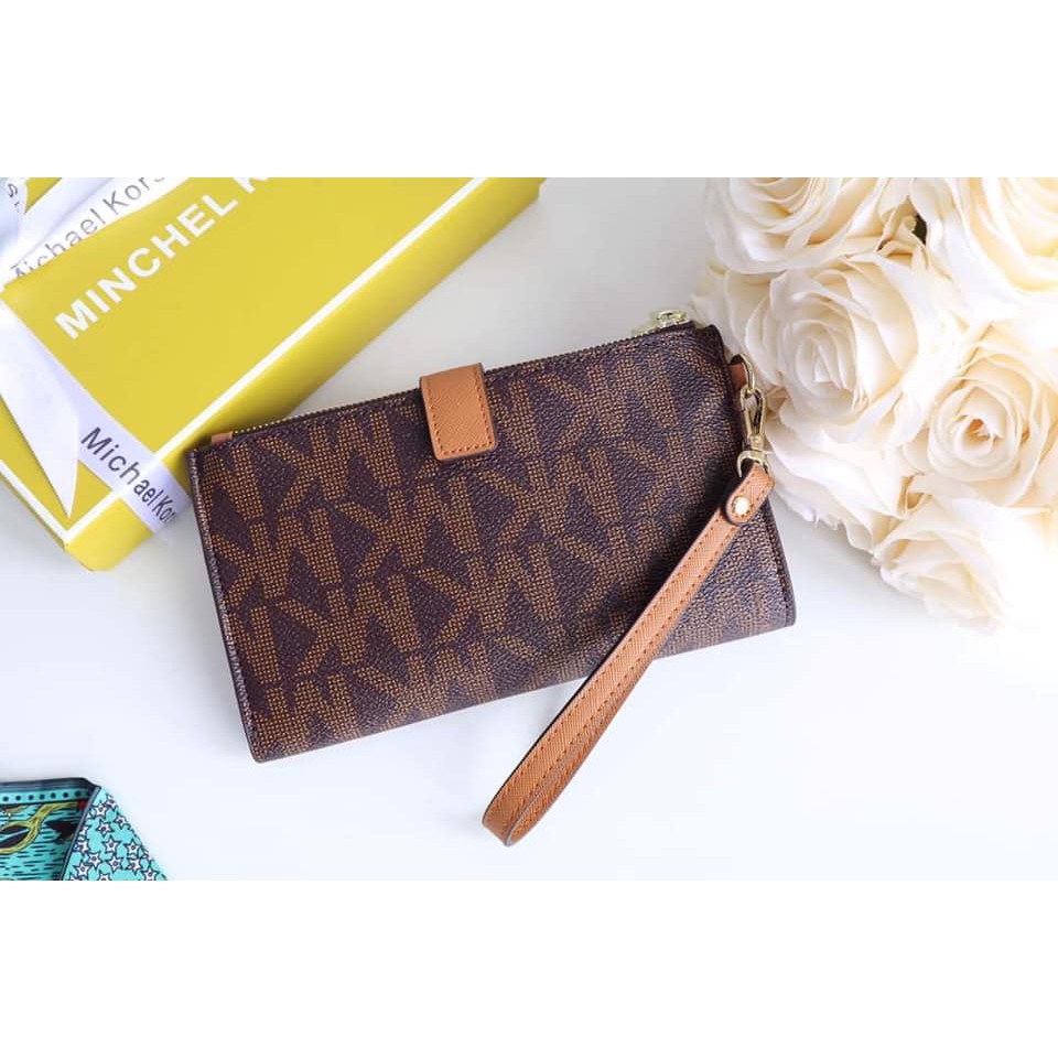 Ví dáng dài MK size 18 màu trắng