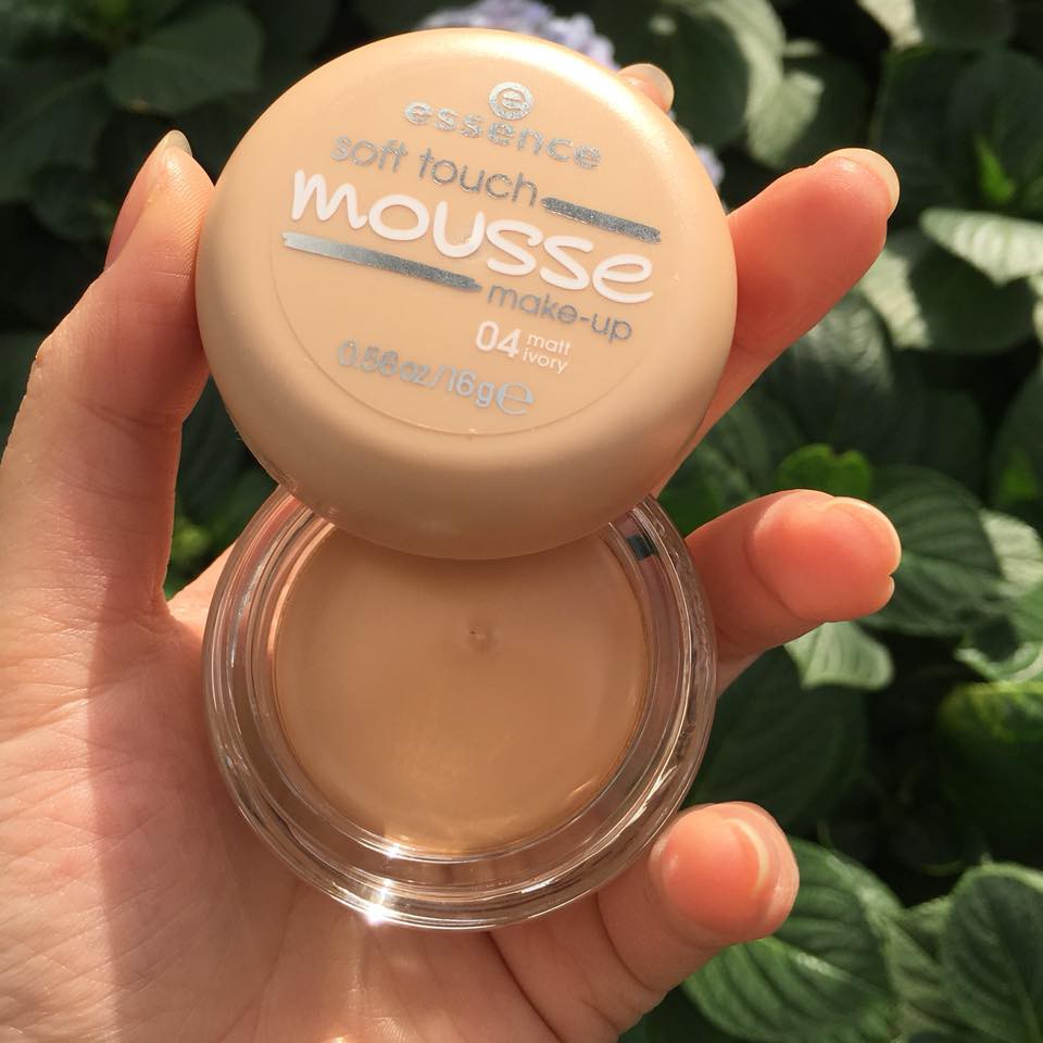 Phấn tươi Đức Essence Soft touch mousse make up 16g