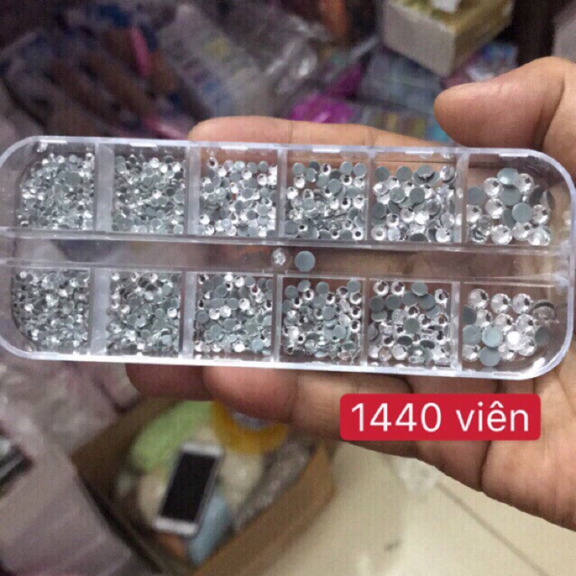 Đá chân keo sáng bám móng