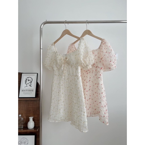 ĐẦM VÁY HOA NHÍ CHẤT XỐP TAY PHỒNG CỔ VUÔNG