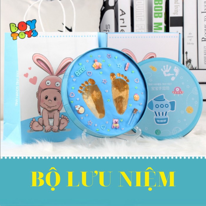 Bộ lưu niệm in dấu tay, dấu chân lưu giữ kỉ niệm cho bé