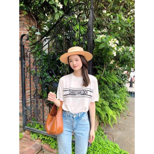 Áo phông Christan Đi o in ngang ngực TH6
