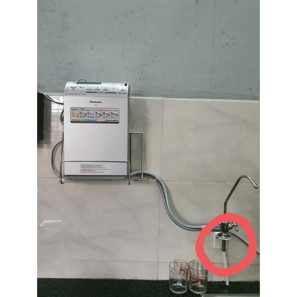 Bắt nhựa bắt vòi nước cho máy RO, Máy ion kiềm vào tường