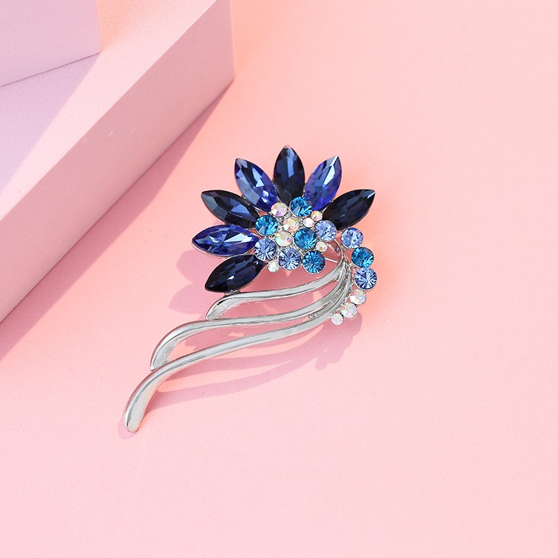 Bộ sưu tập cài áo đính đá lấp lánh GC324 và các mẫu khác