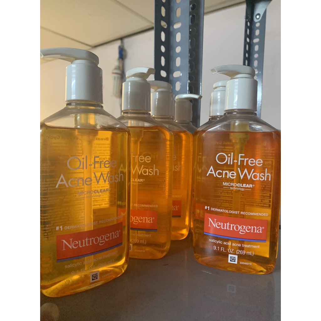 Sữa Rửa Mặt Neutrogena Oil Free Acne Wash
