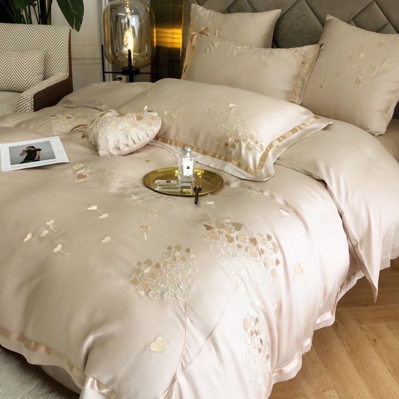 Bộ Chăn Ga Cưới Quốc dân tim thêu màu vàng Be tencel 100s siêu sang trọng ý nghĩa