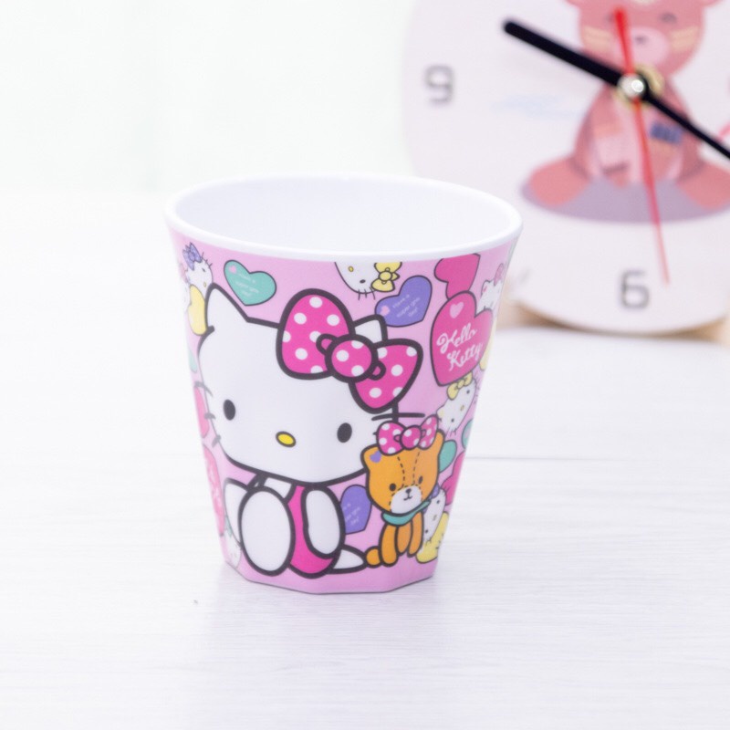 Cốc Uống Nước Lúa Mạch Doreamon Hello Kitty Cho Bé