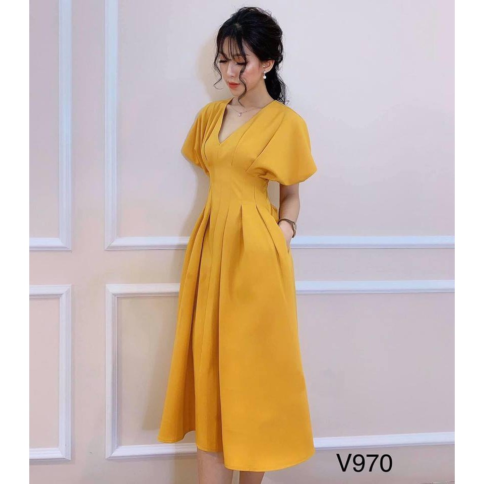 đầm công sở cổ V eo xếp ly hở lưng tay cánh rơi có túi thật
