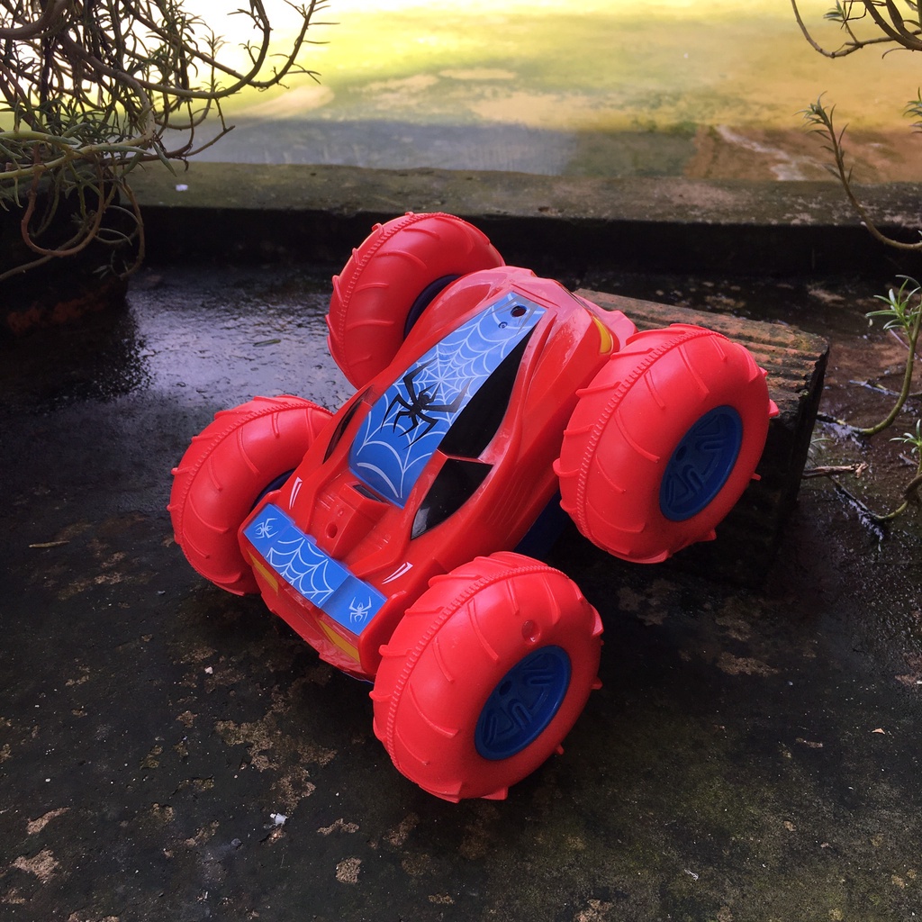 Xe điều khiển SIHIKA ô tô điều khiển từ xa xe địa hình xoay 360 độ xe đua điều khiển từ xa 600-10