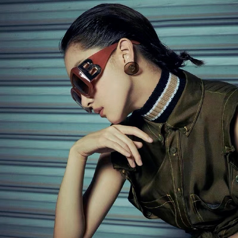 (KIQI-FASHION) COD Kính Mát Gọng Vuông Lớn Chống Tia Uv400 Phong Cách Âu Mỹ Cổ Điển Thời Trang Cho Nữ