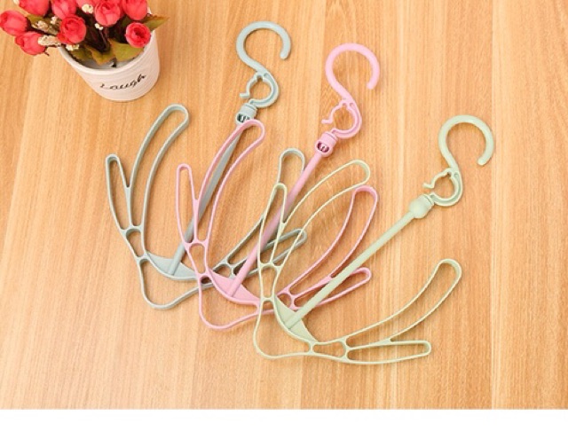 Móc treo giày dép thông minh chất liệu nhựa