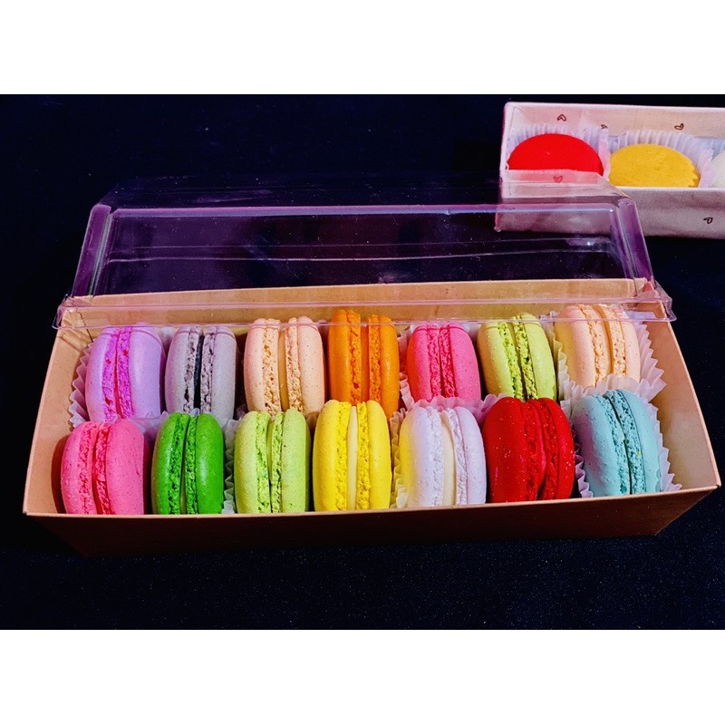 SET QUÀ 14 BÁNH MACARON LỚN ( 4cm ) KÈM HỘP