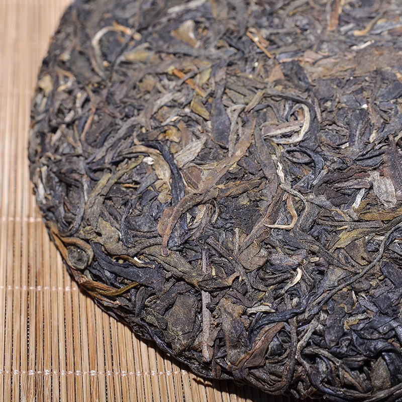 Bánh Trà Phổ Nhĩ Sống Mãnh Hải Vân Nam 357 gram (NĂM 2014)