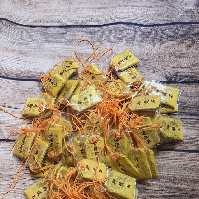 Túi may mắn thảo ngân