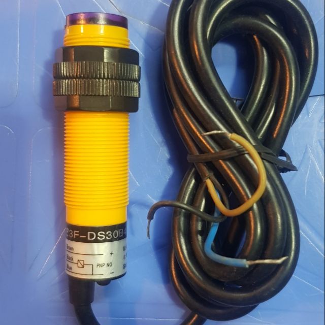 Cảm Biến Quang Omron