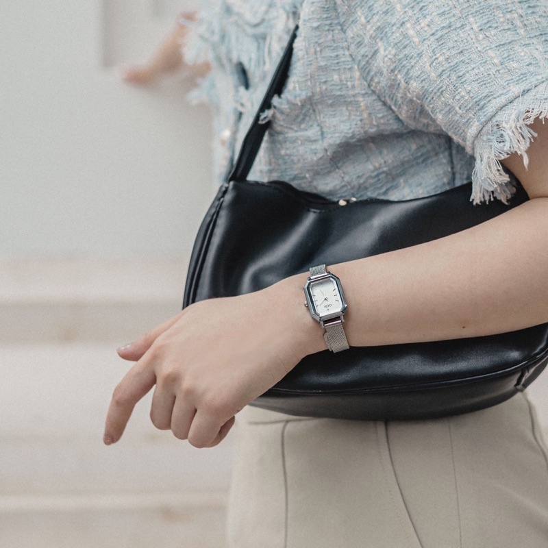 Đồng hồ nữ mặt vuông GEDI bạc đồng hồ nữ mặt nhỏ dây kim loại phong cách Hàn Quốc Watchesbytif size 26mm | BigBuy360 - bigbuy360.vn