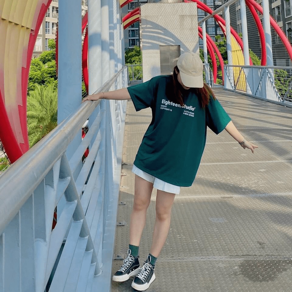 HOT -  MẪU ÁO THUN OVERSIZE VẪN MÃI HOT VỚI THIẾT KẾ TRẺ TRUNG VÀ CỰC KÌ THOẢI MÁI