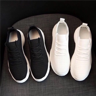 Sẵn hàng Màu đen, trắng Size 35-)39