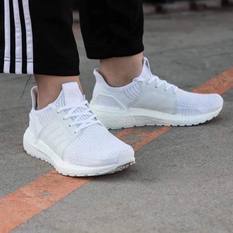 giày chạy bộ ULTRABOOST 19 white( chính hãng 100%)