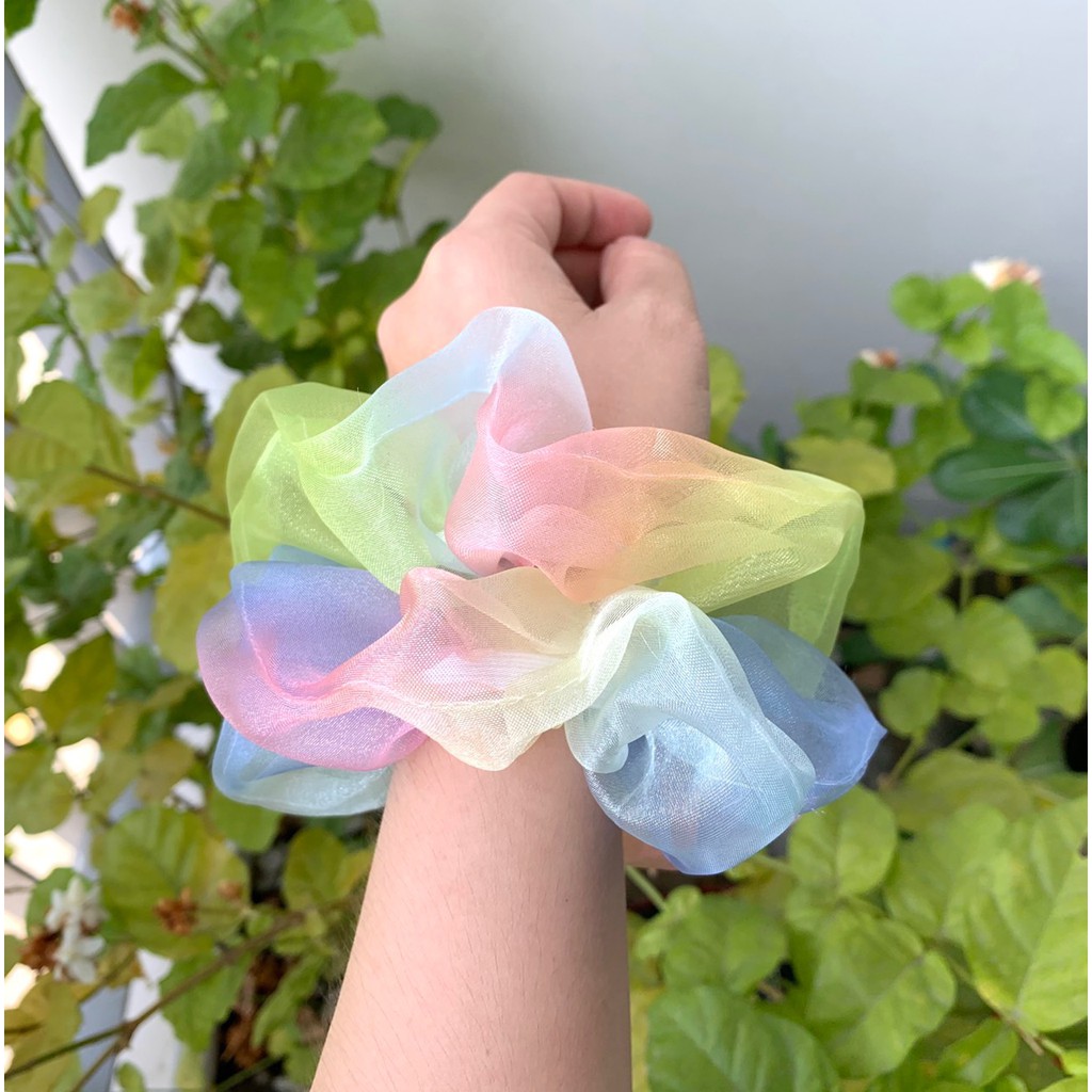 Cột tóc vải scrunchies màu cầu vòng