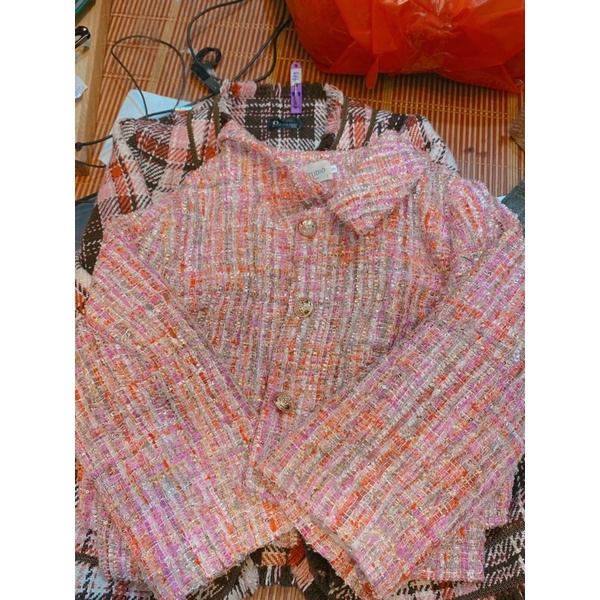 Áo dạ tweed và chân váy