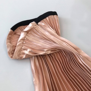 Chân váy xếp ly lụa rất đẹp