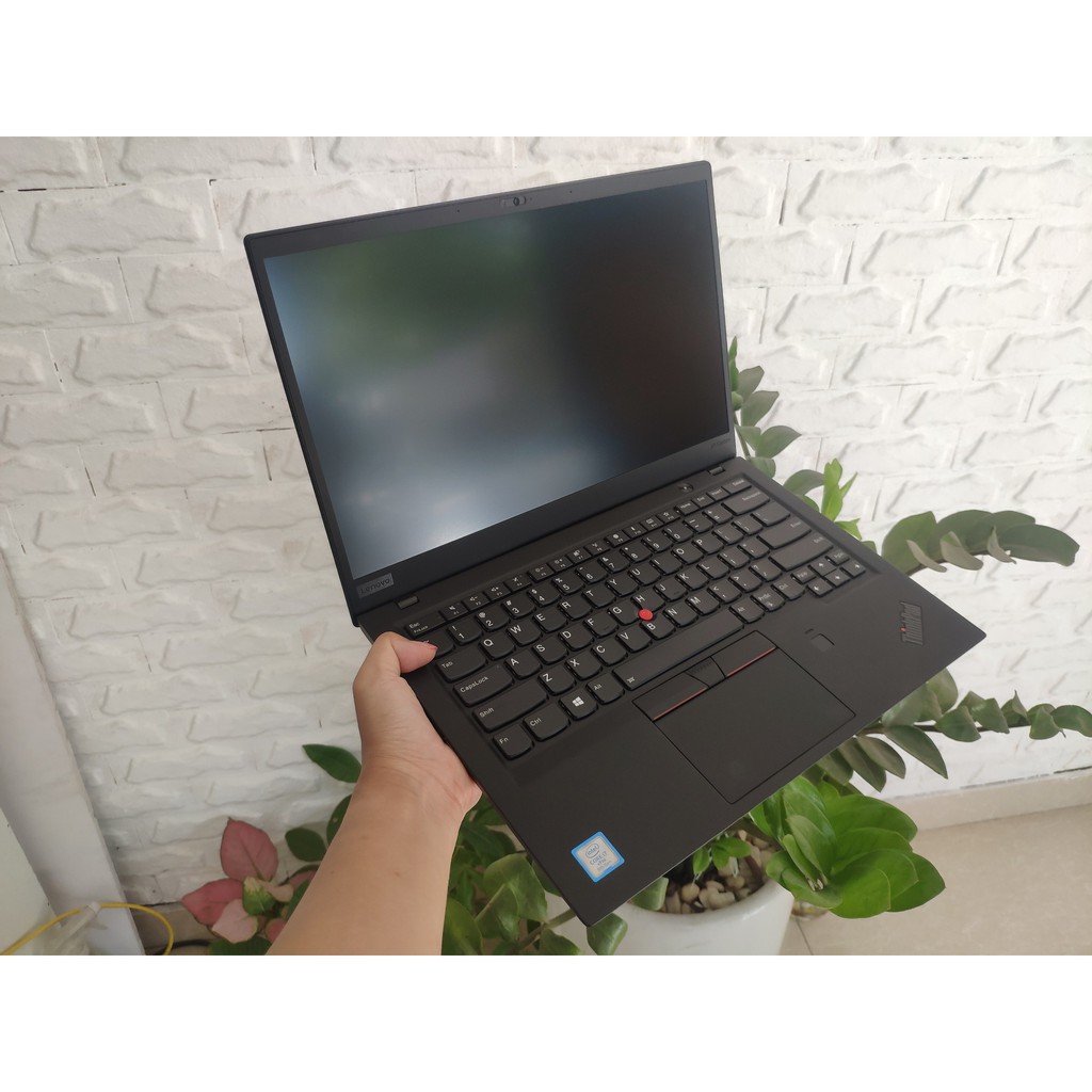 Laptop Lenovo Thinkpad X1 Carbon gen 6 Core i7-8550U, RAM 16GB, SSD 512GB, 14 inch FHD IPS mỏng nhẹ | BigBuy360 - bigbuy360.vn