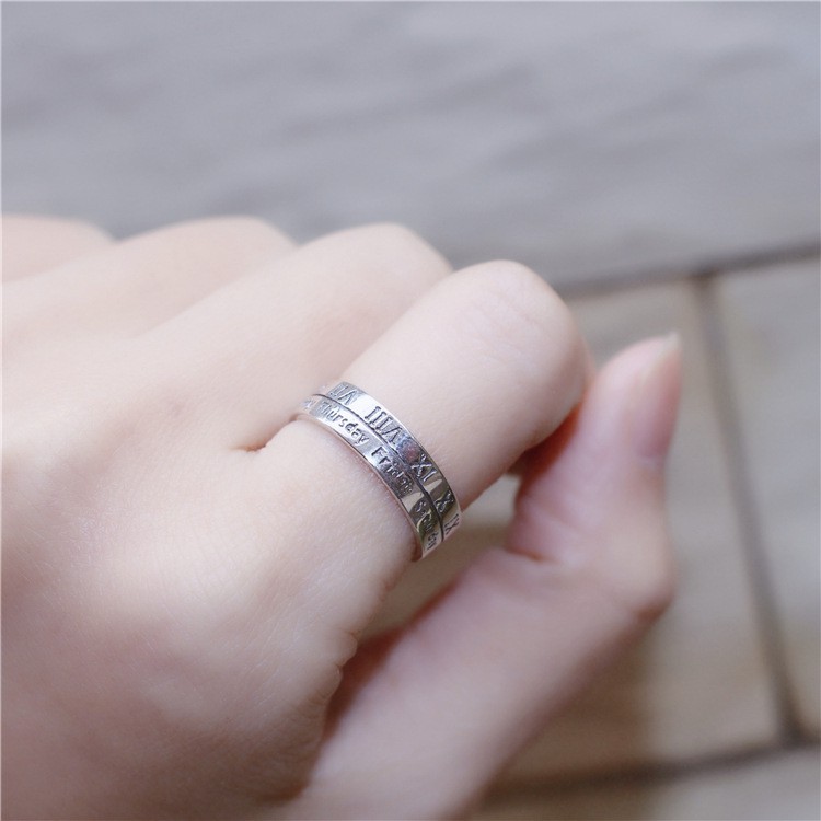 Nhẫn Tròn Trơn Khắc Chữ Số La Mã Độc Đáo - Vani Store [TS000302-O120]