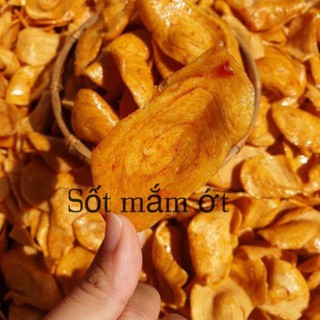 Snack tai heo sốt mắm ớt, bánh lỗ tai heo vị cay ngọt giòn tan